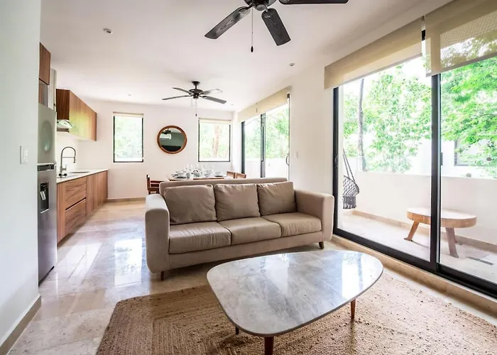 2br Retreat Rooftop Pool Gym Movie Theatre *