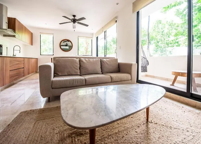 2br Retreat Rooftop Pool Gym Movie Theatre *
